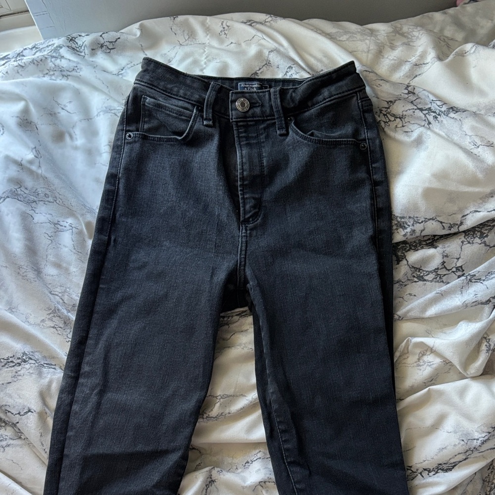 Abercrombie & Fitch Dark Gray Skinny Jeans